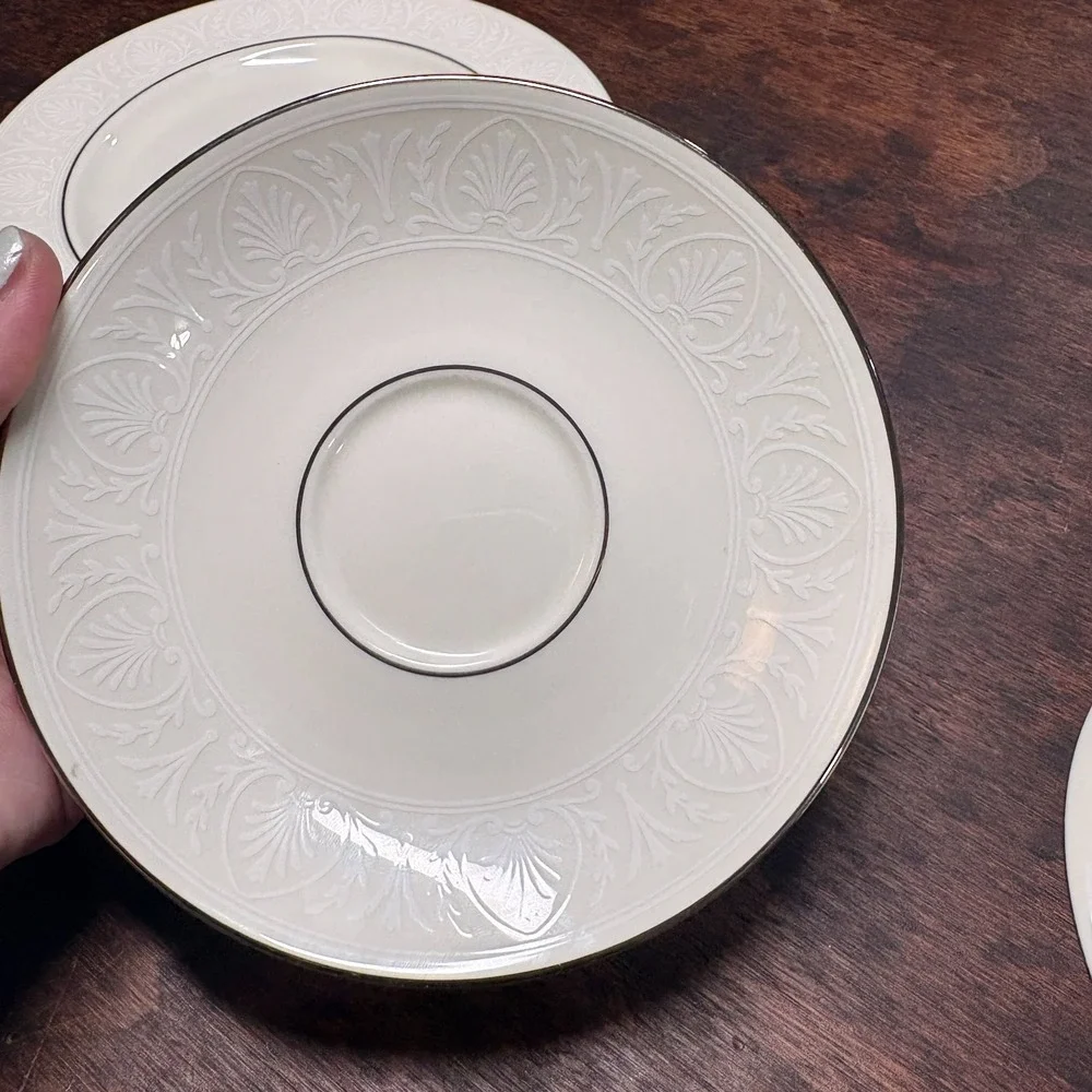 Lenox Courtyard Platinum 5 Piece Place Setting Ivory Fine Bone China Vintage